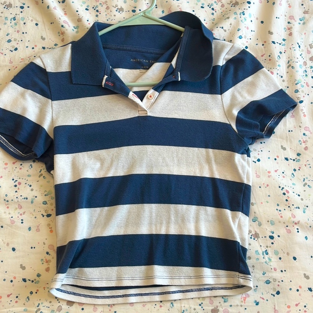 american eagle white and blue polo cropped tee